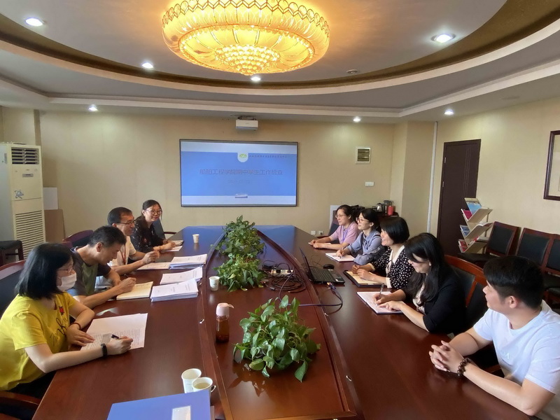 船舶工程学院迎接期中学生工作检查