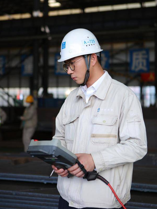 喜报!船舶工程学院2017届毕业生缪晓泉荣获 “江苏省五一创新能手”称号