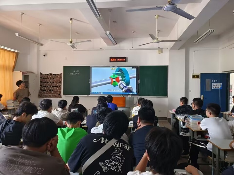 新秀崭露头角，过关助力成长