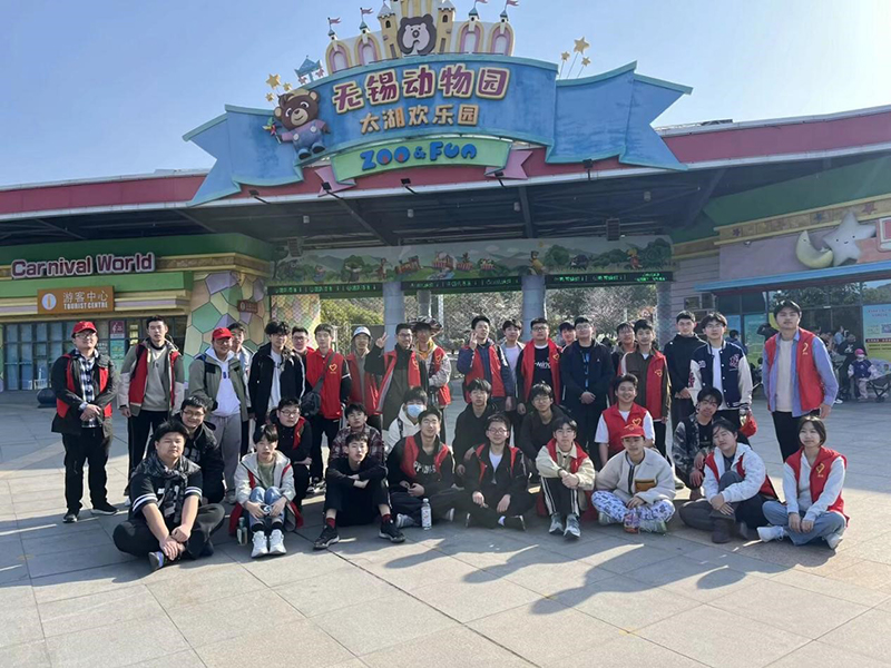 动物园里的志愿音符 奏响文明与关爱乐章