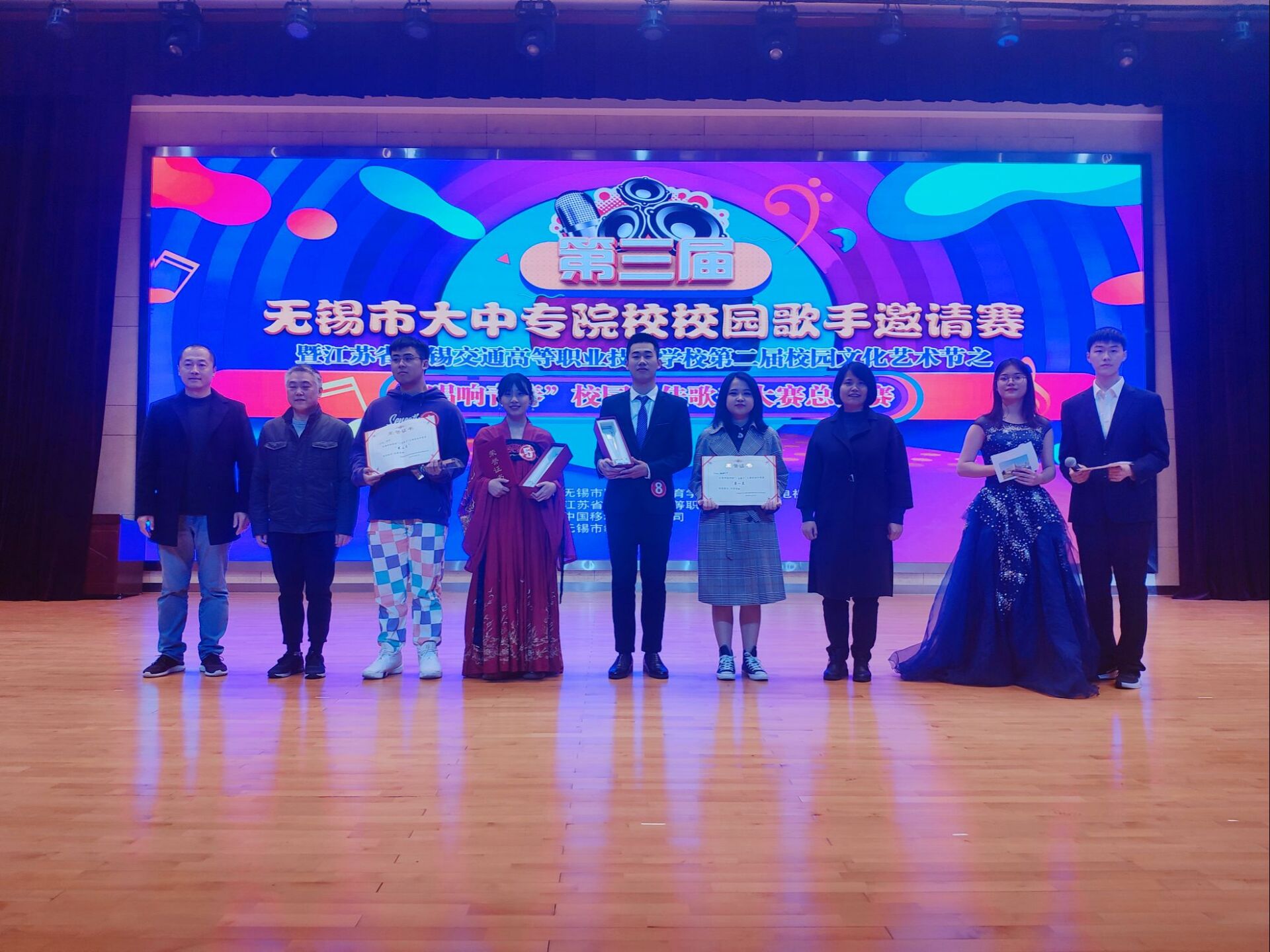 1574928119075073825.jpg 3.jpg